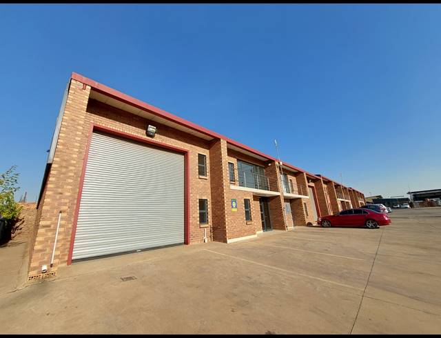 326M² WAREHOUSE TO LET IN CLAYVILLE